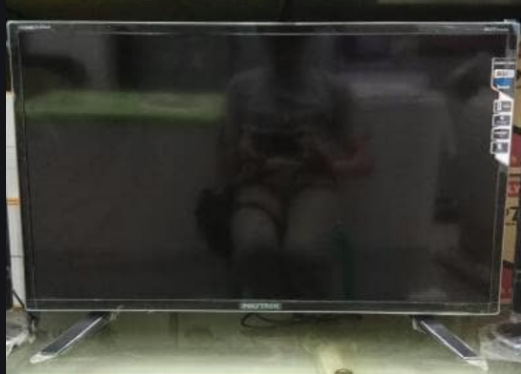 Politron 32”