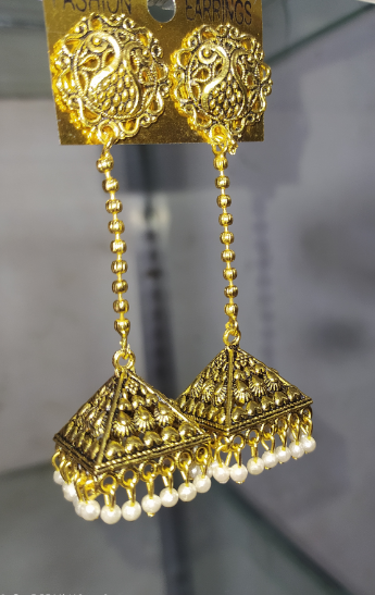 স্টাইলেস  কানের ঝুমকা মেয়েদের